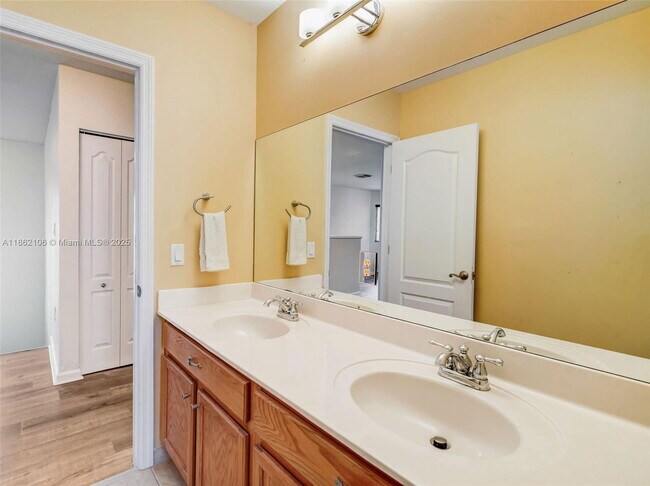 Building Photo - 14028 SW 274th Terrace