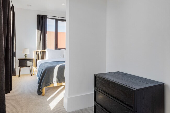 Building Photo - 1288 Howard St