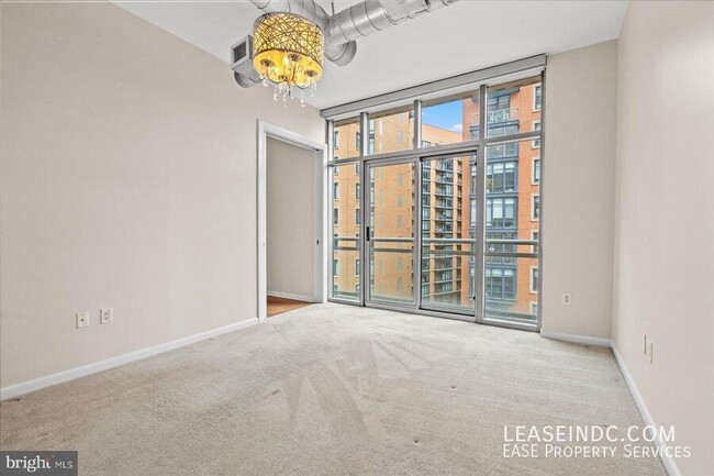Building Photo - 811 4th St NW