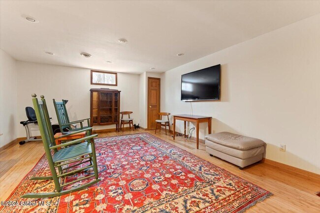 Building Photo - 7 Hill Rd