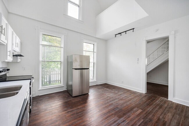 Building Photo - 1653 N Delaware St