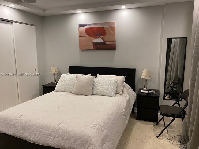 Building Photo - 401 Ocean Dr