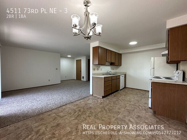 Building Photo - 4511 73rd Pl NE
