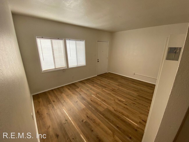 Building Photo - 4241-475 Redondo Beach Blvd