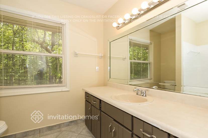 Building Photo - 5100 Greentree Trail