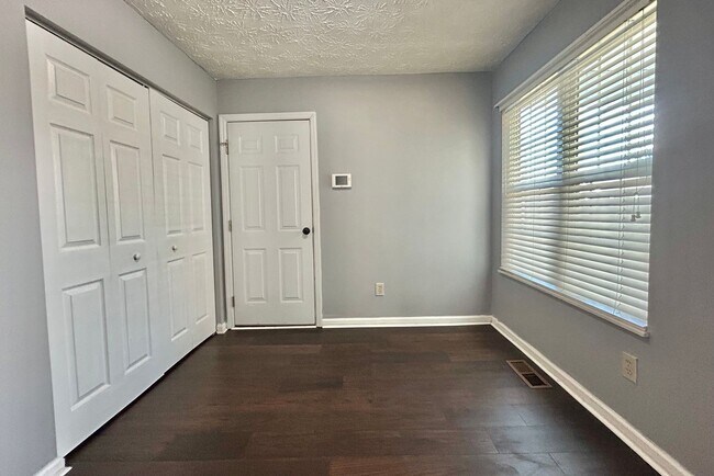 Building Photo - Beautiful 3 bedroom-plus bonus room-2 bath for rent!