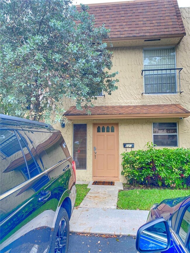 531 N Pine Island Rd 531 N Pine Island Rd Plantation FL 33324