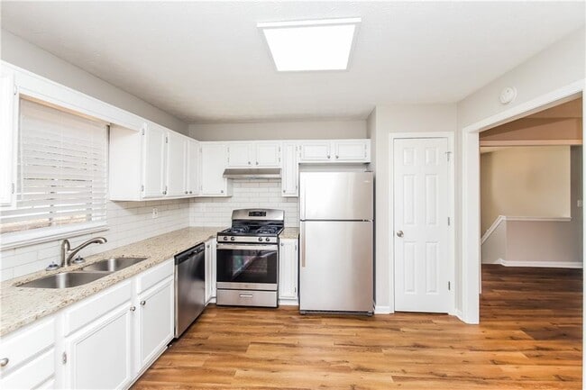 Building Photo - 108 Brandi Dr