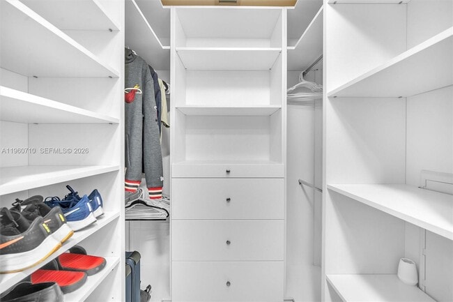 Building Photo - 488 NE 18th St