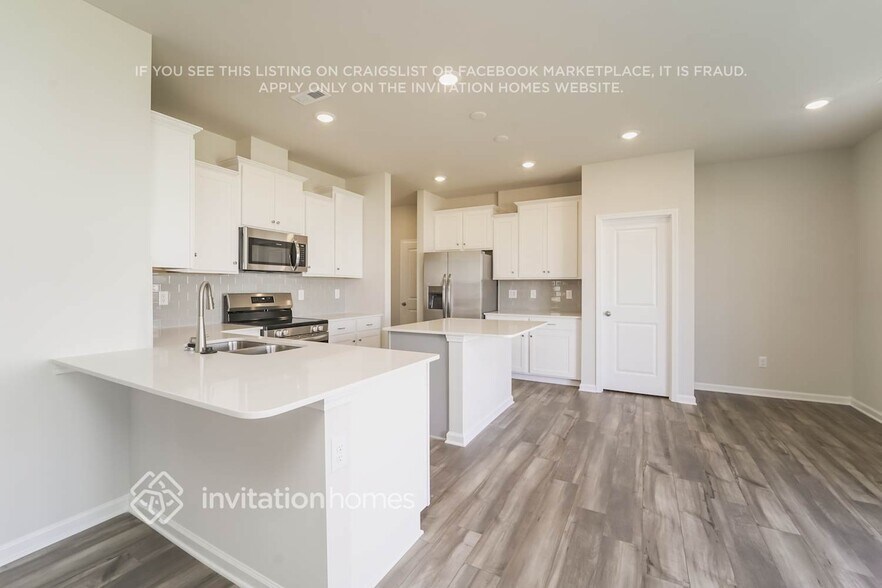 Building Photo - 6505 Fairfax Ct