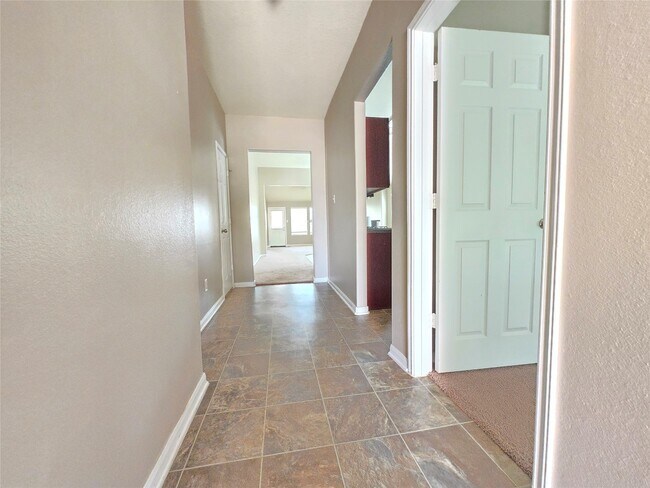 Building Photo - 9924 Lace Flower Way