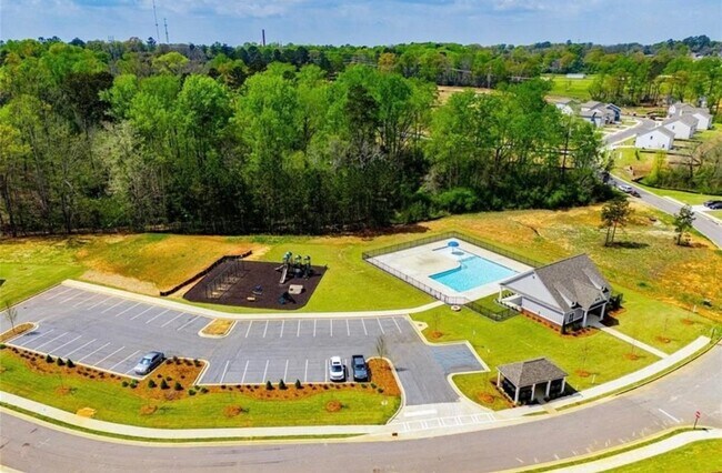 Building Photo - 240 River Meadow Dr
