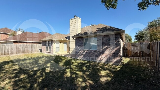 Building Photo - 205 Larkspur Dr