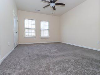 Building Photo - 7721 Duncannon Ln