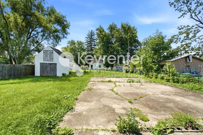 Building Photo - Cozy 3BR/2BA Home with Deck & Yard – Great Greenfield Location