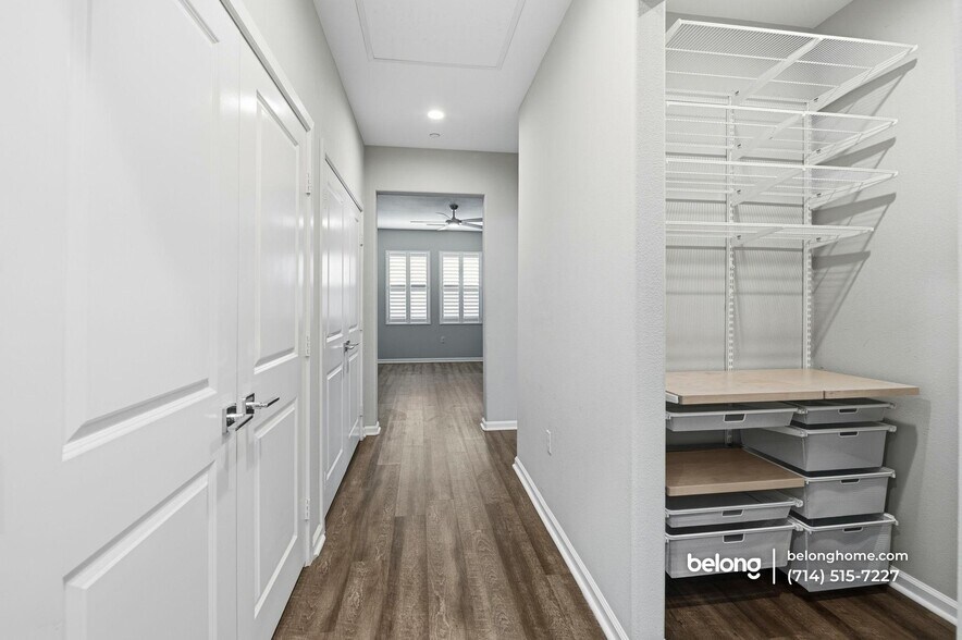 Building Photo - 1014 El Paseo