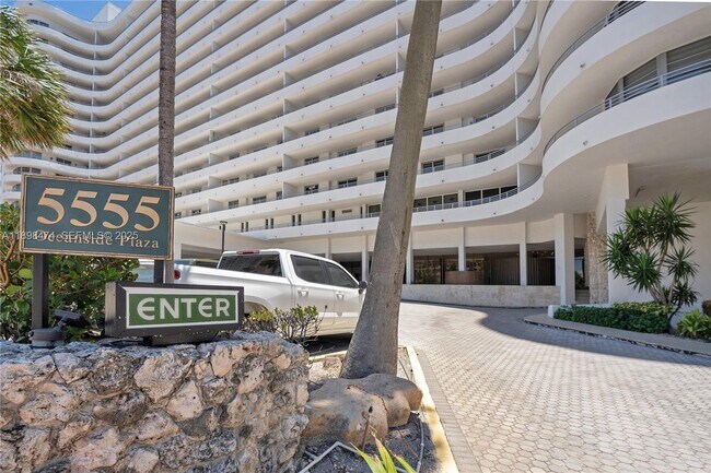 Building Photo - 5555 Collins Ave