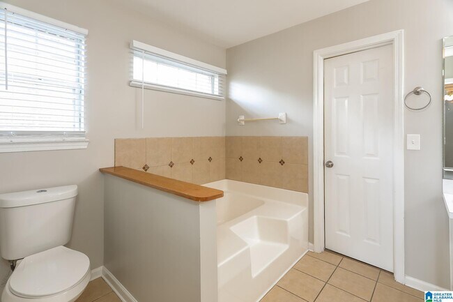 Building Photo - 1333 Riverford Cir
