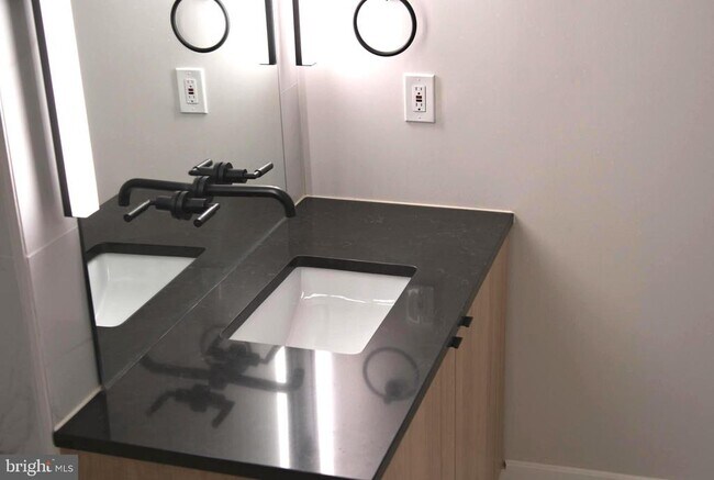 Building Photo - 1208 M St NW