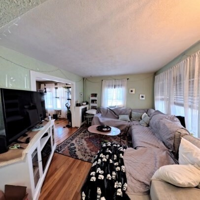 Building Photo - 18 Martin St