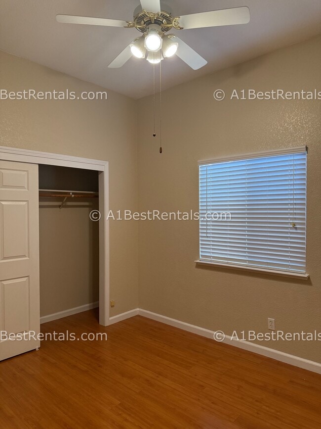 Building Photo - 1216 McGuire Dr