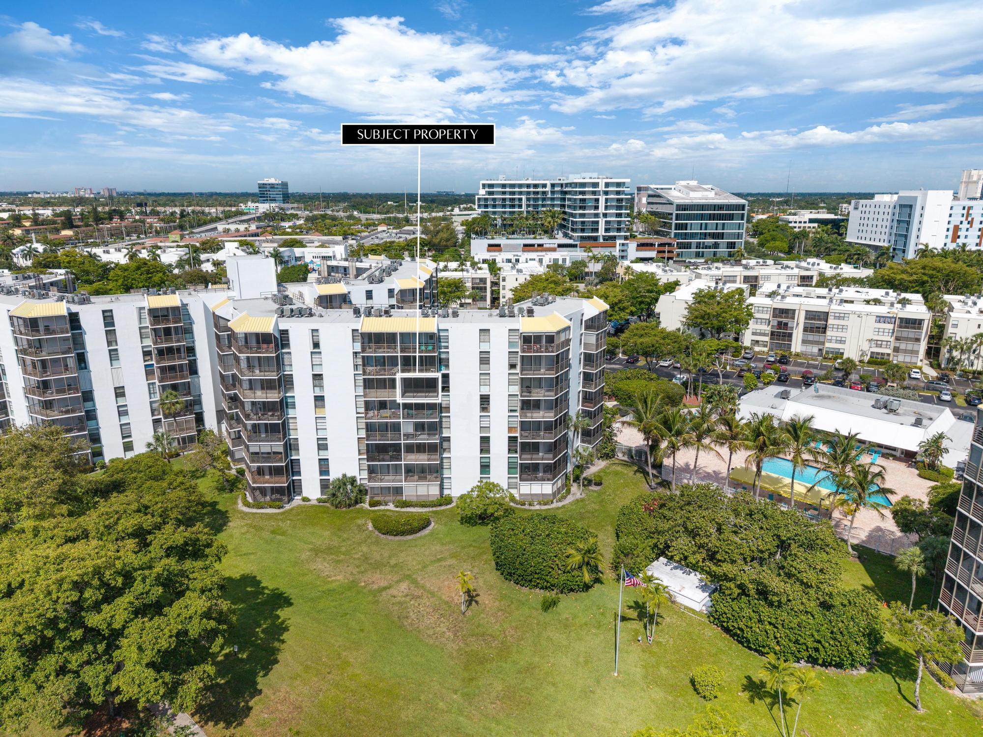 Building Photo - 20400 W Country Club Dr