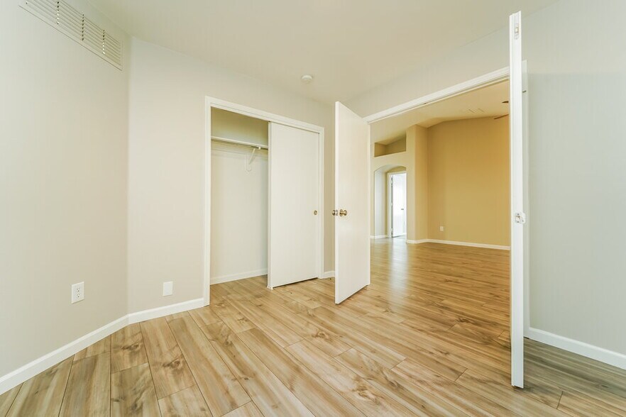 Building Photo - 12782 E Hannah Trail