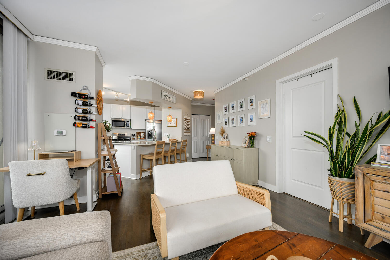 Building Photo - 200 N Jefferson St