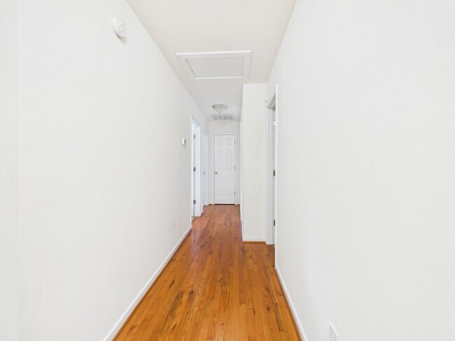 Building Photo - 12625 Summerhouse Ln