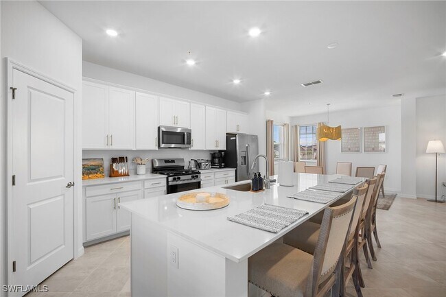 Building Photo - 15158 Bluffton Ln