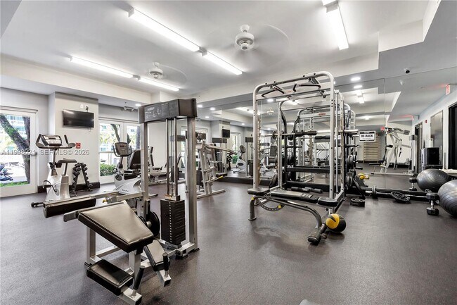 Building Photo - 3001 NE 185th St