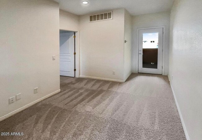 Building Photo - 123 N Washington St