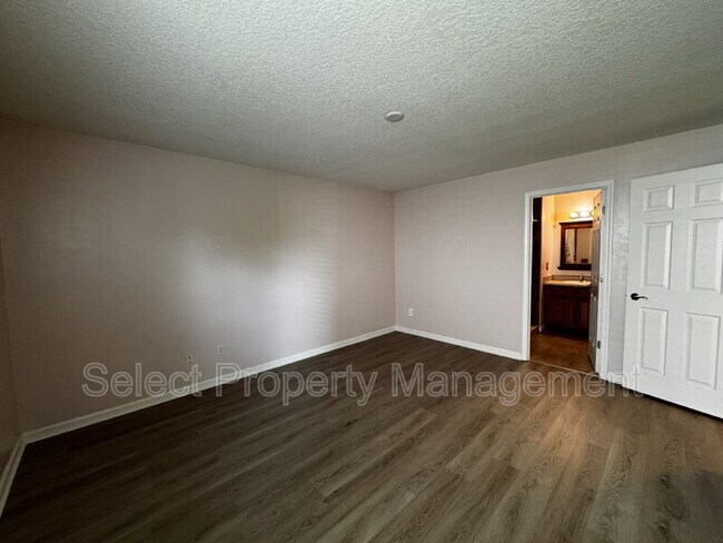 Building Photo - 7501 Ravens Stone Dr