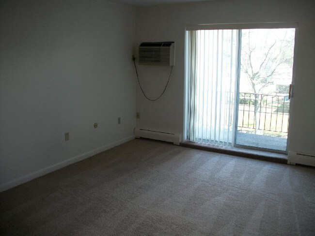 Building Photo - 218 Independence Ave