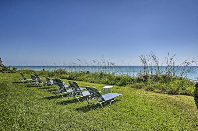 Building Photo - 4410 Jimmy Buffett Mem Hwy