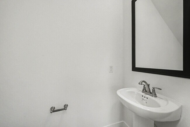 Building Photo - 21231 Creeping Bentgrass Dr
