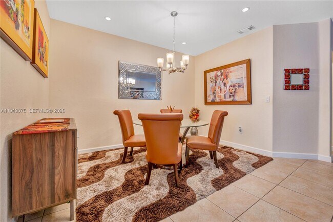 Building Photo - 7806 NW 116 Pl