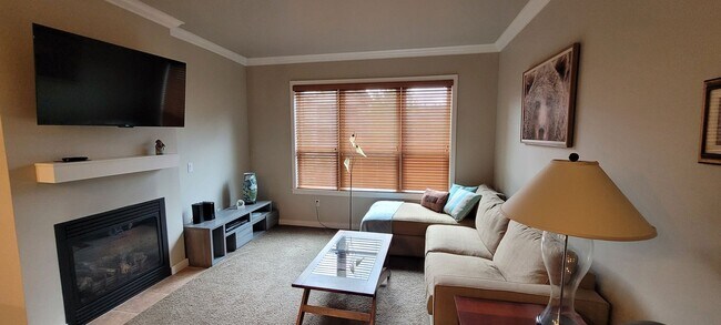 Building Photo - Monterra 2 bedroom 2 Bath on Main level