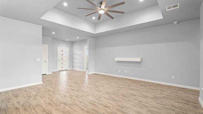 Building Photo - 12624 E Hefner Rd