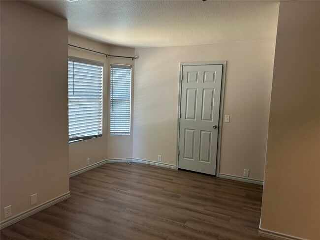 Building Photo - 23831 Pebworth Pl