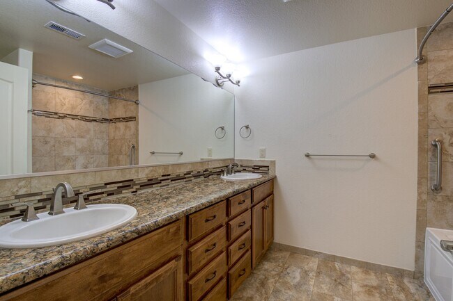 Building Photo - 7401 Turnbull Ct