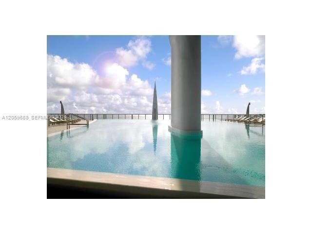 Building Photo - 17121 Collins Ave