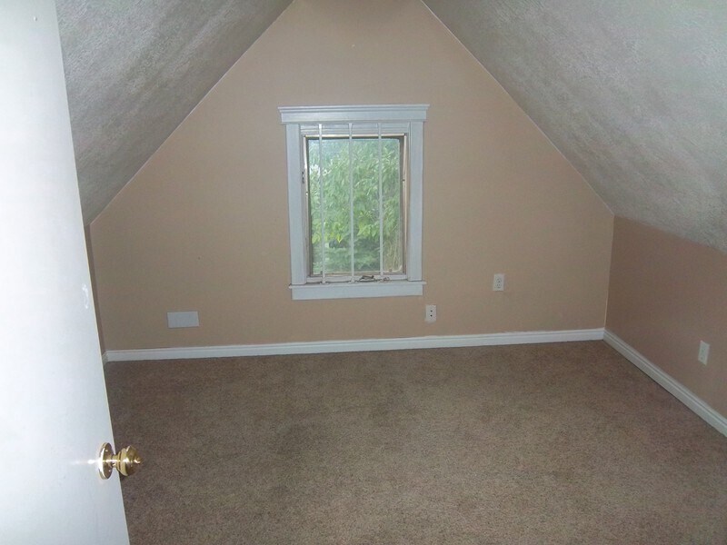 Building Photo - 407 S 100 E