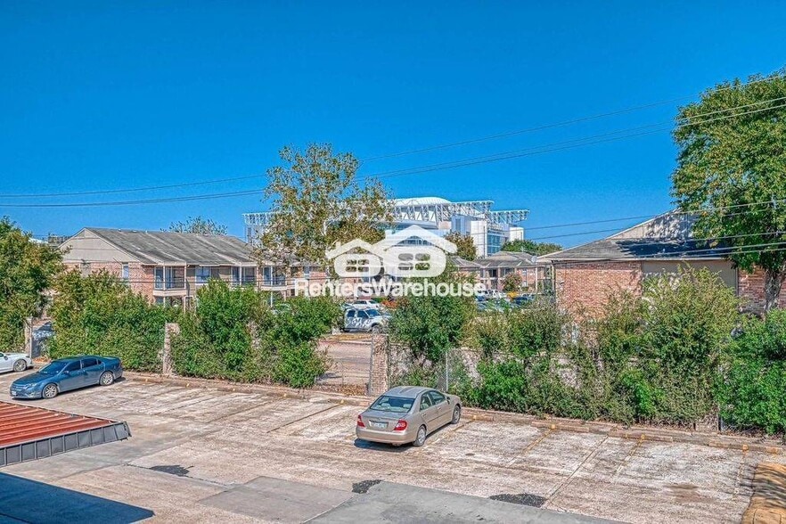 Building Photo - 8433 Hearth Dr