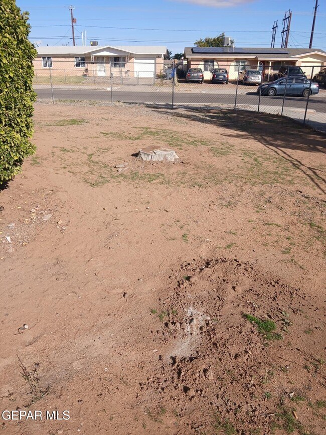 Building Photo - 4904 Winthrop Dr