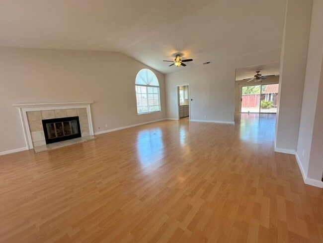 Building Photo - Nor Cal Realty, Inc. - 3 Bedroom 2  Bath w...