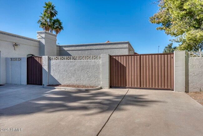 Building Photo - 13220 N 80th Pl