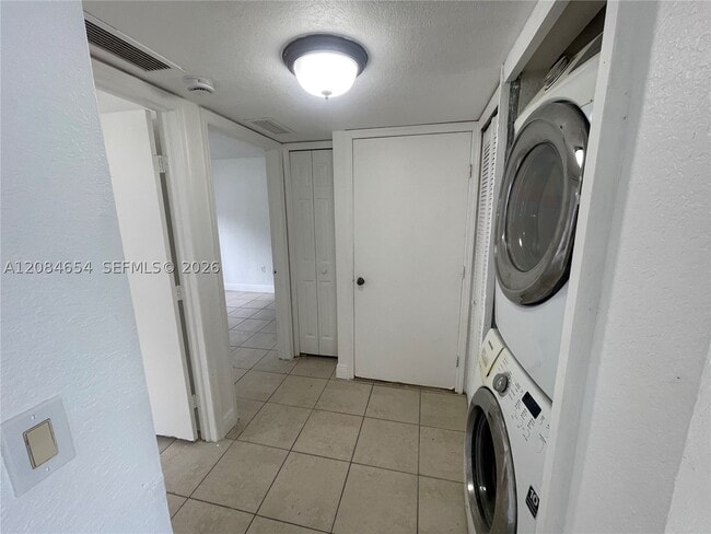 Building Photo - 1251 SE 31st Ct