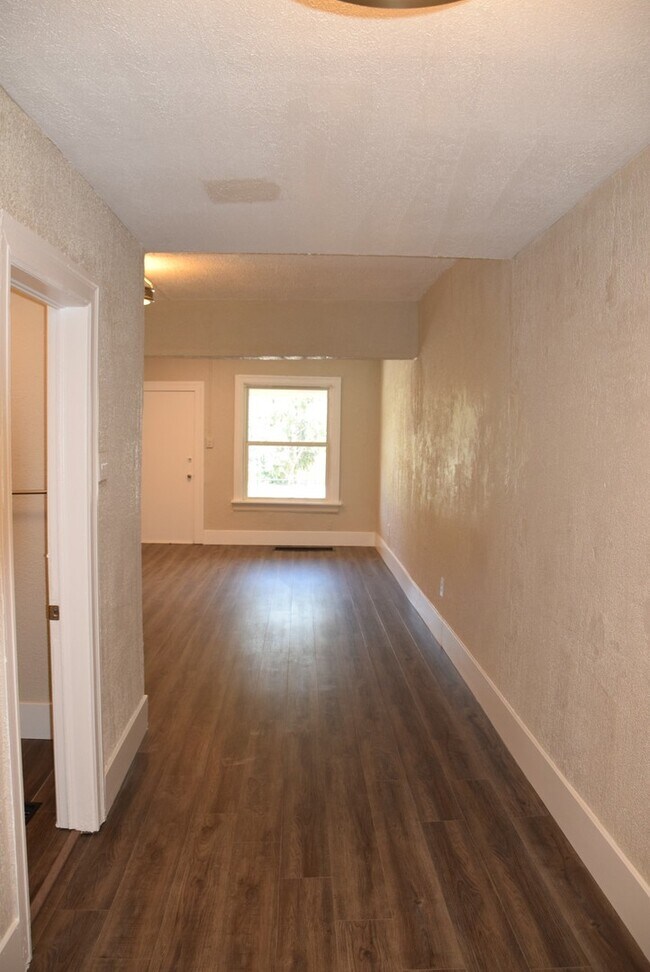 Building Photo - DOWNING3016