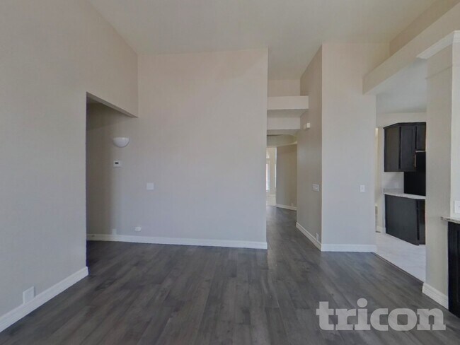 Building Photo - 4021 Chinaberry Dr